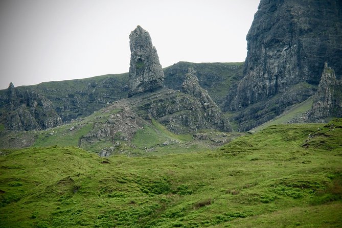 1 Day Tour from Portree - Best of Skye - Neist Point vs Dunvegan Castle: The Best Choice Split on Skye