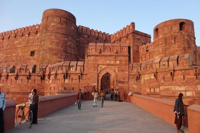 1-Day Trip to Taj Mahal and Agra from Mumbai with Both Side Commercial Flights - Why fly to Delhi first for a Taj Mahal day trip?