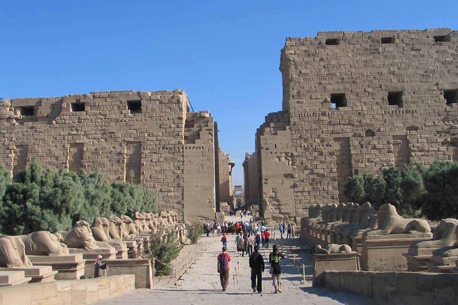 2 Day Trips to Luxor Highlights from Safaga Port - Hatshepsut at Deir el Bahari: The Temple That Feels Like It Was Designed for Admiring