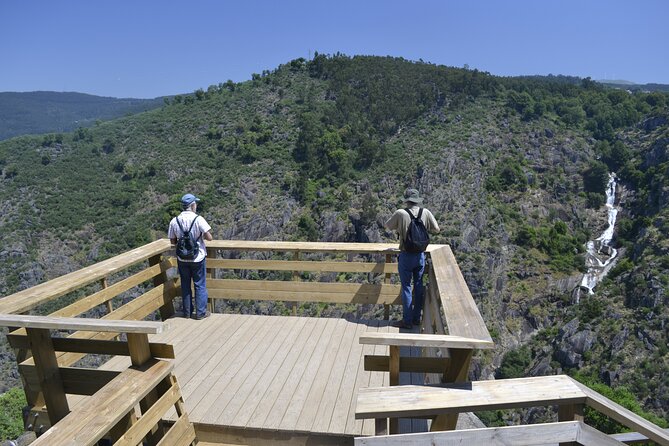 516 Arouca Bridge & Paiva Walkways Tour with Lunch from Porto - Guides you’ll remember: what the best ones do for your day