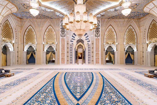 Abu Dhabi Day Tour From Dubai with Sheikh Zayed Grand Mosque - Corniche Photo Stop: Quick Views, Real Waterfront Energy