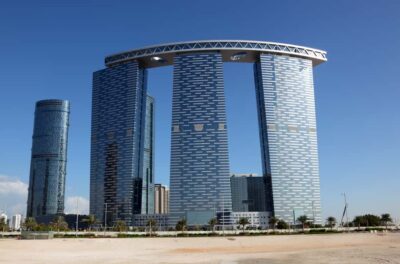Abu Dhabi Full-Day Tour from Dubai - Spanish-Speaking Guide - Sheikh Zayed Grand Mosque: Dress Code and Photo Power