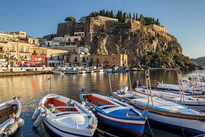 Aeolian Islands Day Trip from Taormina: Lipari and Vulcano - The Lipari-to-Vulcano transfer: calm water or crowded boat days