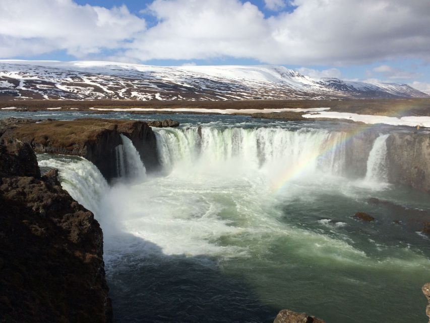 Akureyri Port: Lake Mývatn & Goðafoss Waterfall Day Trip - Guides on this route: energy, flexibility, and real explanations