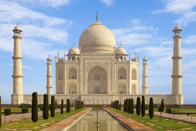 All-Inclusive Private Taj Mahal & Agra Day Trip from Delhi - Entering the Taj Mahal: skip-the-line and smart photo strategy