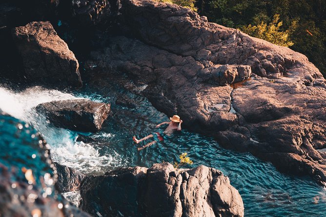 All-Inclusive Waterfall Explorer Day Trip from Airlie Beach - Cedar Creek Falls: the swim-and-sightwalk you came for