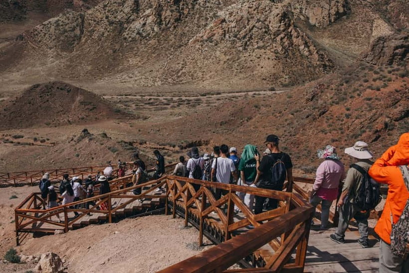 Almaty: Kolsai-Kaindy Lakes and Charyn Canyons Day Trip - Group size, pacing, and the comfort of a 16-hour loop