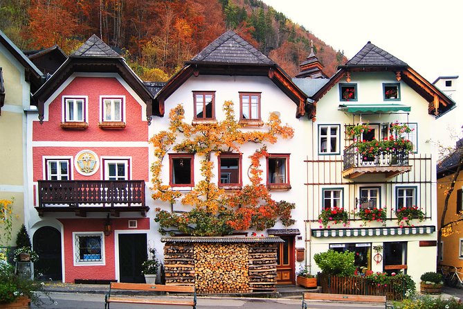 Alpine Hallstatt Day Trip from Vienna incl. Admont Abbey Visit - Guide style and audio: what you should watch for