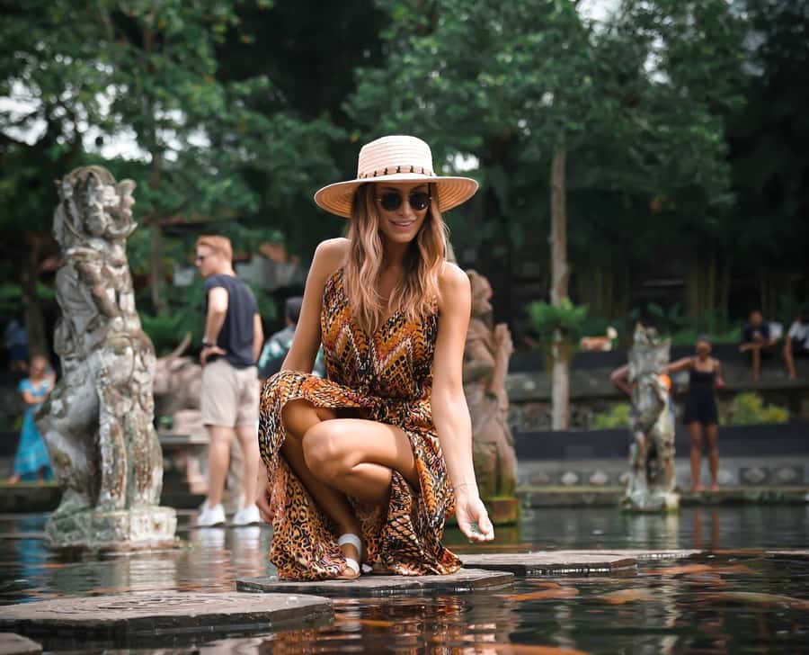 Amed: Tirta Gangga, Jemeluk Bay, & Virgin Beach Day Trip - Tirta Gangga Water Palace: Koi, Fountains, and a Palace Walk