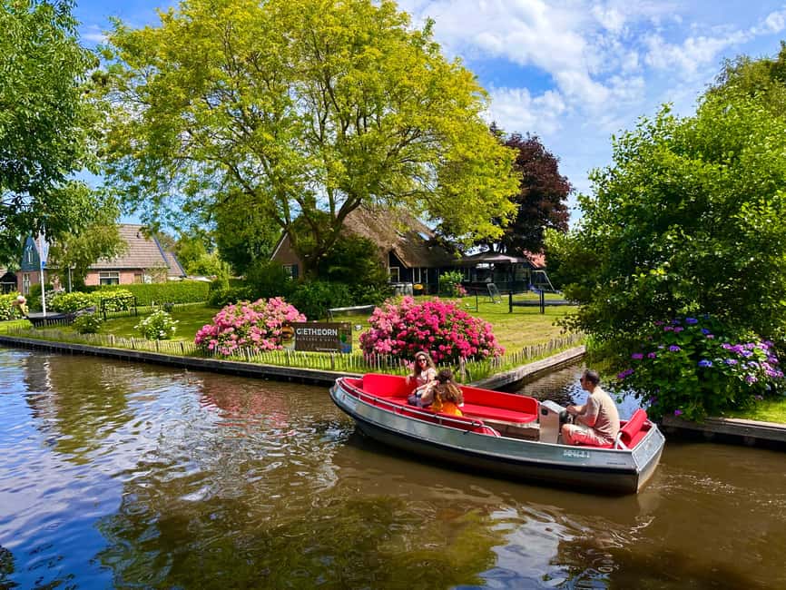 Amsterdam: Giethoorn Day Trip, with several guided options - The canal cruise with a skipper: how to get the best views