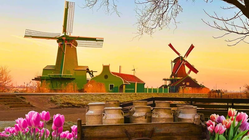 Amsterdam: Giethoorn & Zaanse Schans Small Group Day Trip - Zaanse Schans windmills: stepping inside and understanding the machine