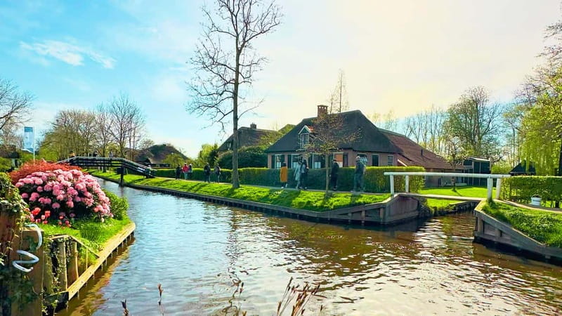 Amsterdam: Giethoorn & Zaanse Schans Small Group Day Trip - The cheese farm + tasting: where the day turns delicious