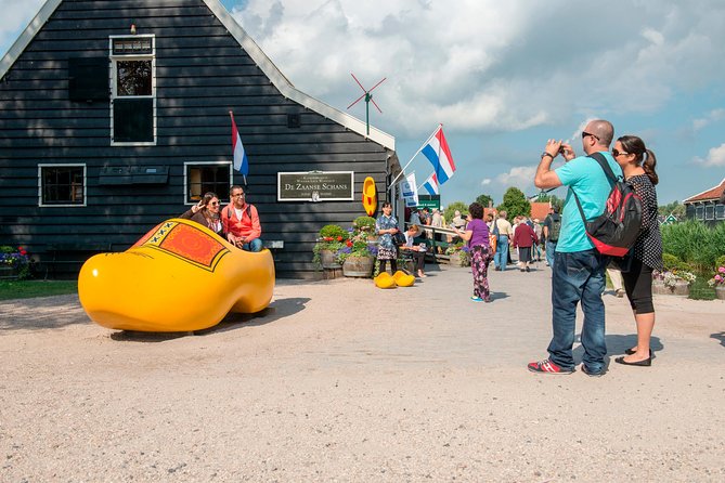 Amsterdam: Keukenhof and Zaanse Schans Windmills Guided Day Trip - Optional 1-Hour Amsterdam Canal Cruise: How It Fits After a Long Day