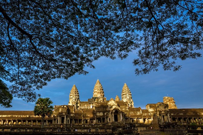 Angkor Wat Private Day Tour from Siem Reap - Bayon Temple: 200 smiling faces and why they feel personal