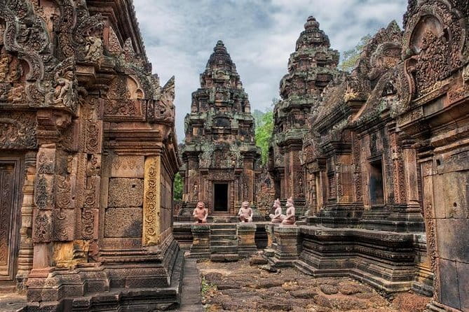 Angkor Wat Sunrise Small-Group 1-Day Tour from Siem Reap - Baphuon’s Steps and Bayon’s Smiles: End with Scale