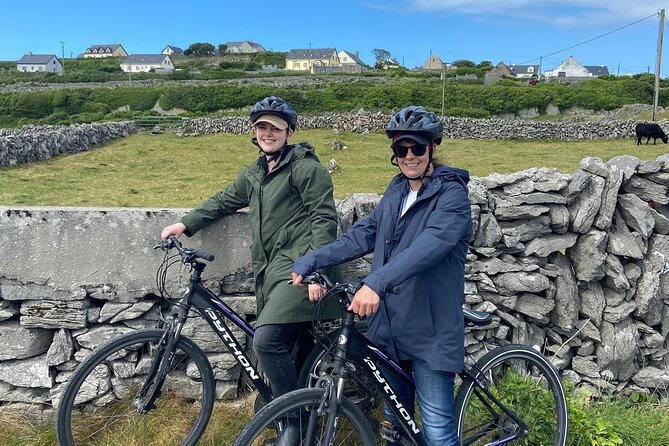 Aran Islands Bike Tour with Tea & Scones - Day Trip to Inisheer from Doolin - Choosing your effort level: standard bikes, electric assist, or tractor & carriage