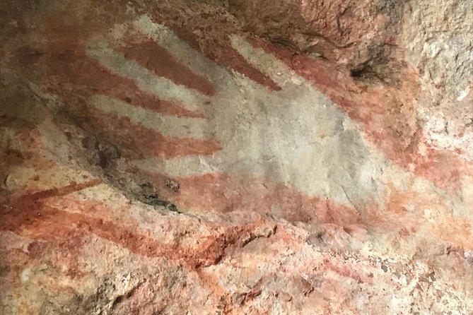 Arnhem Land Yingana Injalak Hill Full Day Tour from Jabiru - Injalak Arts: admission-included crafts and a culture stop you can actually shop