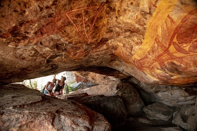 Arnhem Land Yingana Injalak Hill Full Day Tour from Jabiru - Who this tour suits best