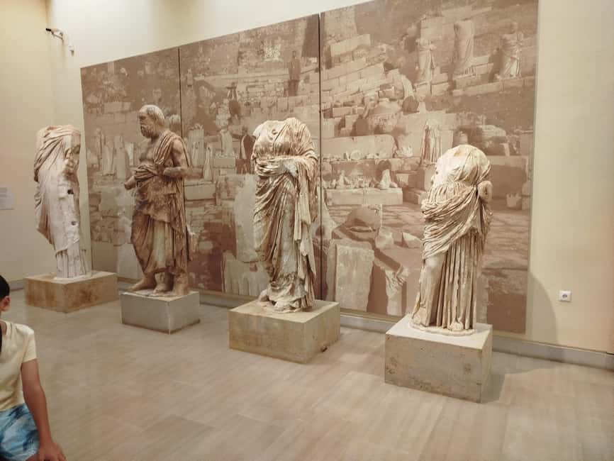 Athens: Delphi and Arachova Day Trip with Guide - Delphi Arrival: Sacred Slopes, Key Ruins, and a Guided Game Plan