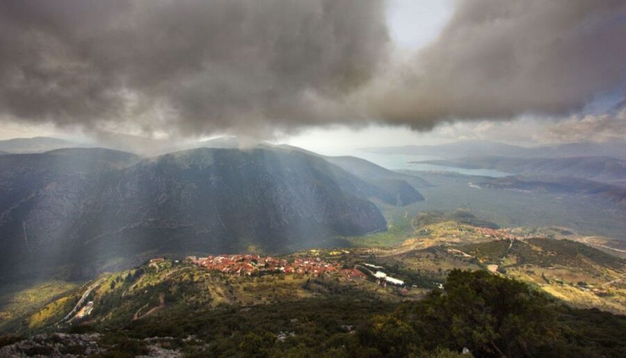 Athens: Delphi, Corycian Cave, and 300 Battlefield Day Trip - Small group comfort, guides, and what to pack