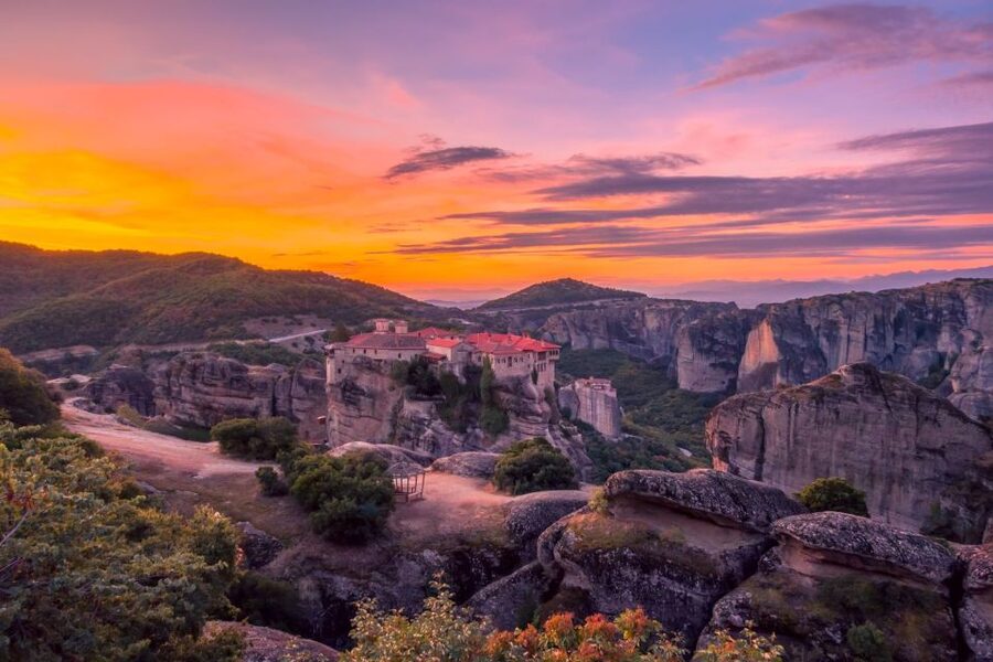 Athens: Meteora 2-Day Trip with Hotel, Sunset & Morning tour - Hotel and Breakfast: Where You’ll Feel the Value