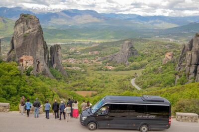 Athens: Meteora Monasteries, Caves & Coastal Stopovers with Lunch - Kamena Vourla and Kastraki: The Stops That Make the Day Work