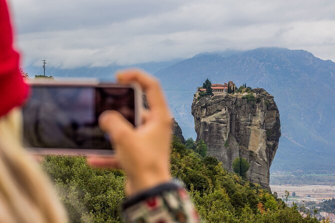 Athens: Meteora Monasteries, Caves & Coastal Stopovers with Lunch - Practical Money and Timing: What Your €5 Entrance Fees Change