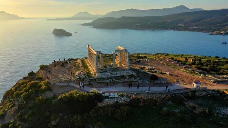 Athens: Sounio Poseidon Temple and Athenian Riviera Day Trip - Vouliagmeni Lake: A Quick Scenic Break With Big View Potential