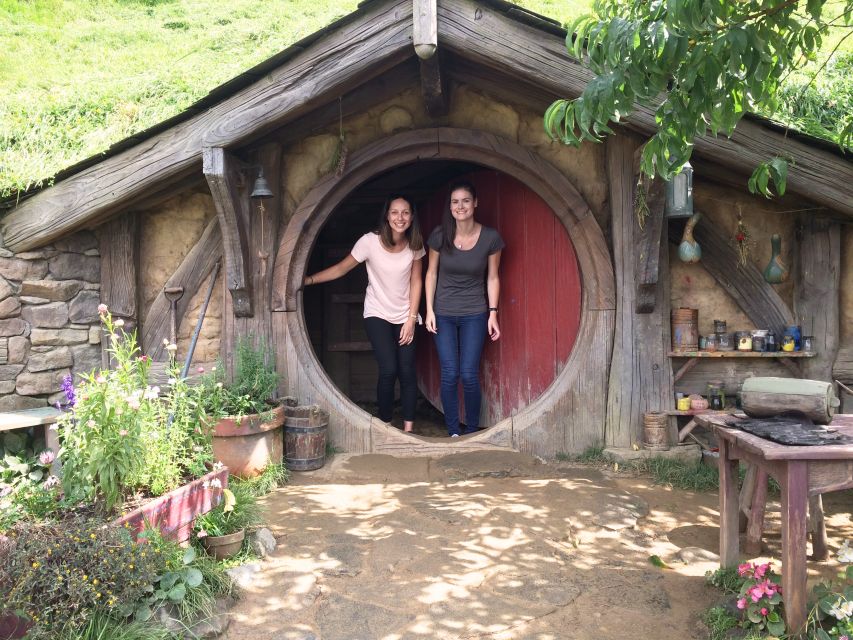 Auckland: Hobbiton Movie Set Day Trip with Festive Lunch - Who this tour fits best (and who might want a different plan)