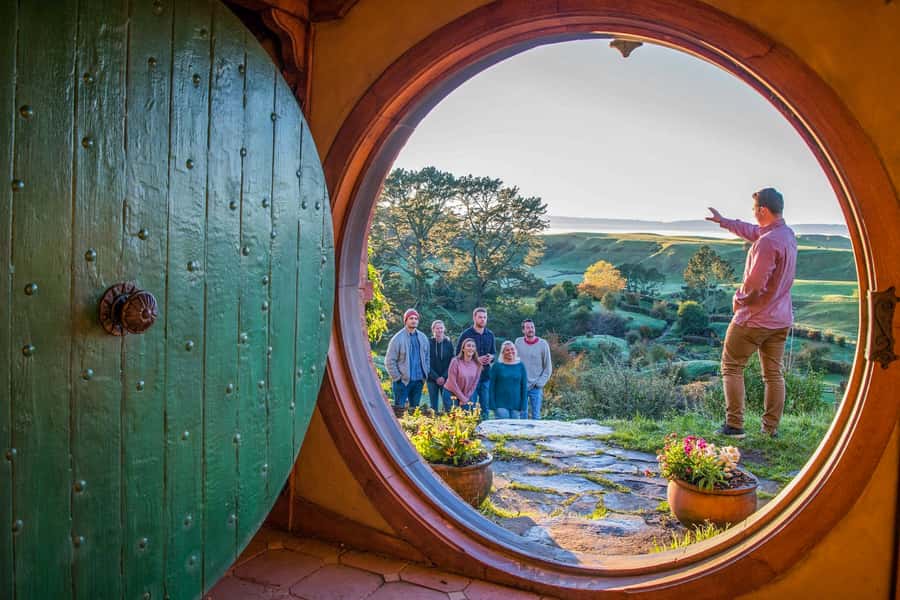 Auckland: Hobbiton Movie Set Day Trip with Festive Lunch - First arrival at Hobbiton: skip-the-line energy and the pace of the Shire