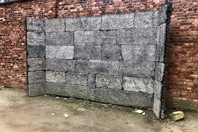 Auschwitz Birkenau Museum and Salt Mine All Inclusive DAY TRIP with Local Guides - Food and lunch: plan for what’s not included