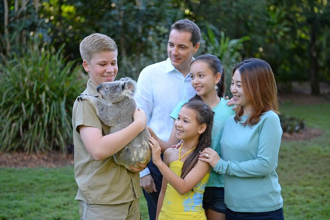 Australia Zoo Day Trip from Brisbane - Seating on the Return: The Back-Row Comfort Warning