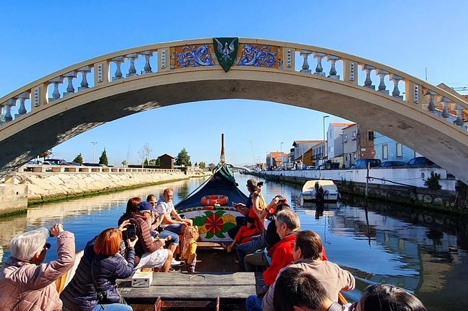 Aveiro and Costa Nova Half Day Tour from Porto with Boat Ride - The Moliceiro boat cruise on the Ria de Aveiro: the main event