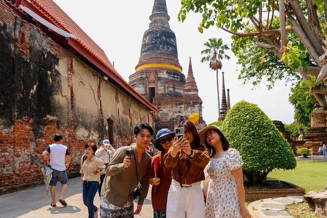 Ayutthaya Summer Palace and Temples Day Tour from Bangkok - Dress code and comfort: the rules you should take seriously