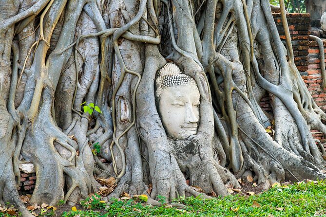 Ayutthaya Summer Palace and Temples Day Tour from Bangkok - Bang Pa-In Summer Palace: the pond-side Royal Pavilion vibe