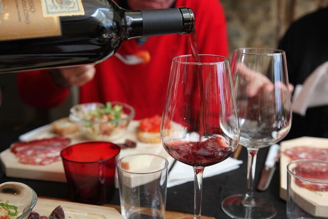 Bagnoregio & Orvieto Day Trip from Rome with Wine Tasting & Lunch - Stop 1: Civita di Bagnoregio, the Dying City Walk
