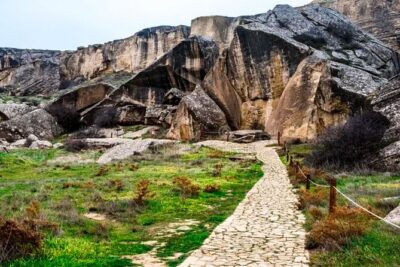 Baku : Gobustan, Absheron Sights Guided Day Trip Lunch included - Gobustan Rock Art: Caves, Settlement, and 20,000-Year-Old Paintings