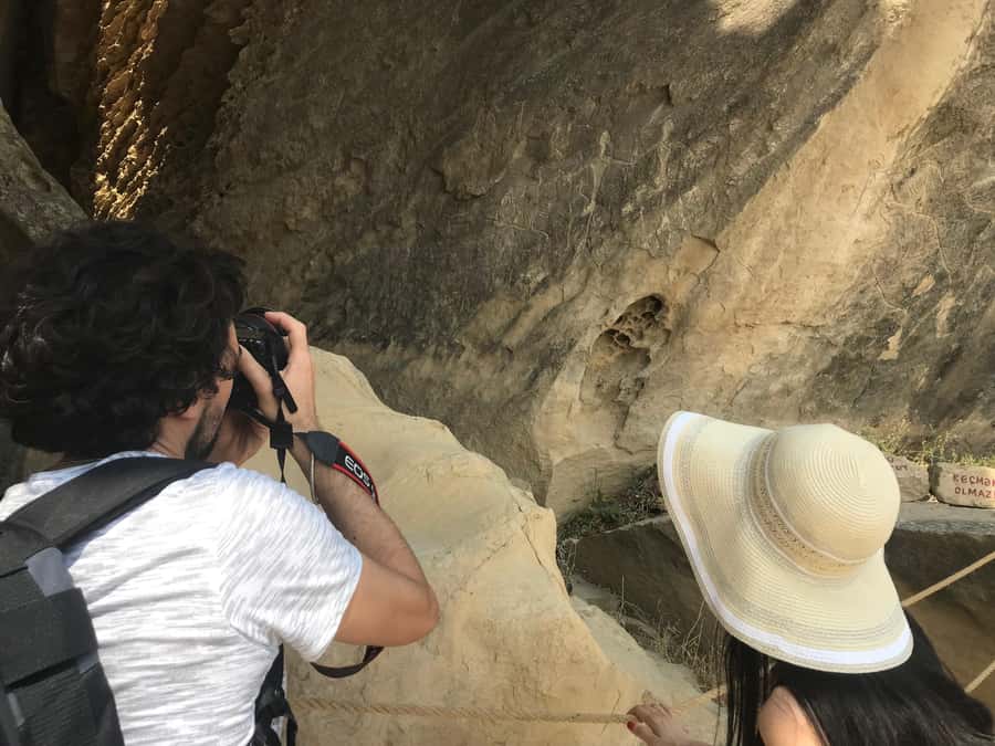 Baku: Gobustan, Volcanoes, Fire Temple and Yanardag Day Trip - Key points that make this day trip worth your time