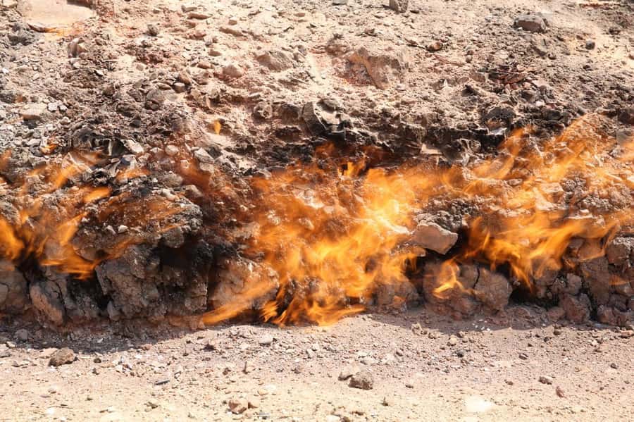 Baku: Gobustan, Volcanoes, Fire Temple and Yanardag Day Trip - Guides shape the day: names you might hope to get