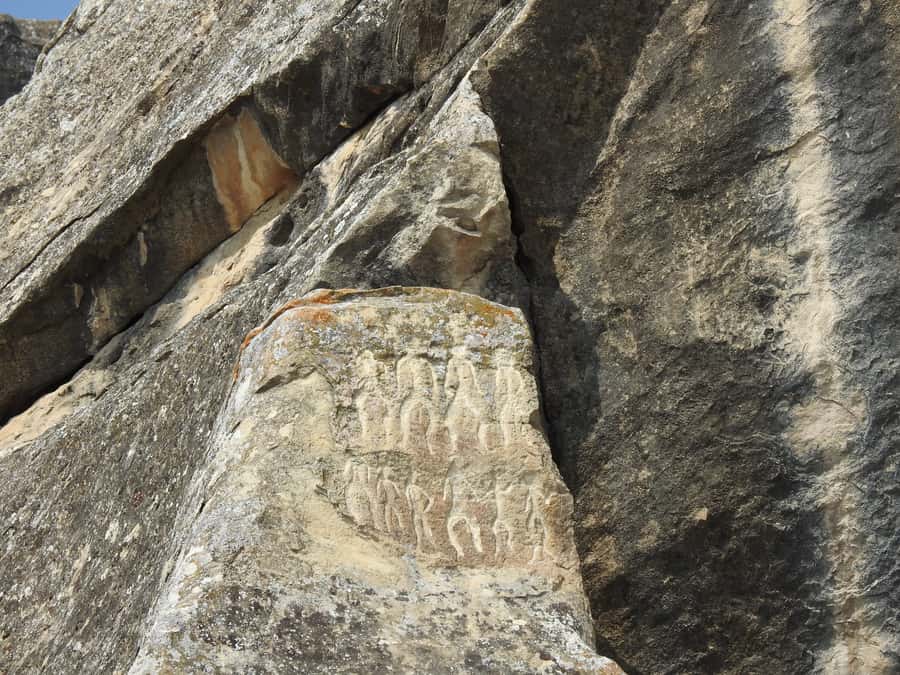 Baku: Gobustan, Volcanoes, Fire Temple and Yanardag Day Trip - Pickup, timing, and how the 6–8 hours will feel