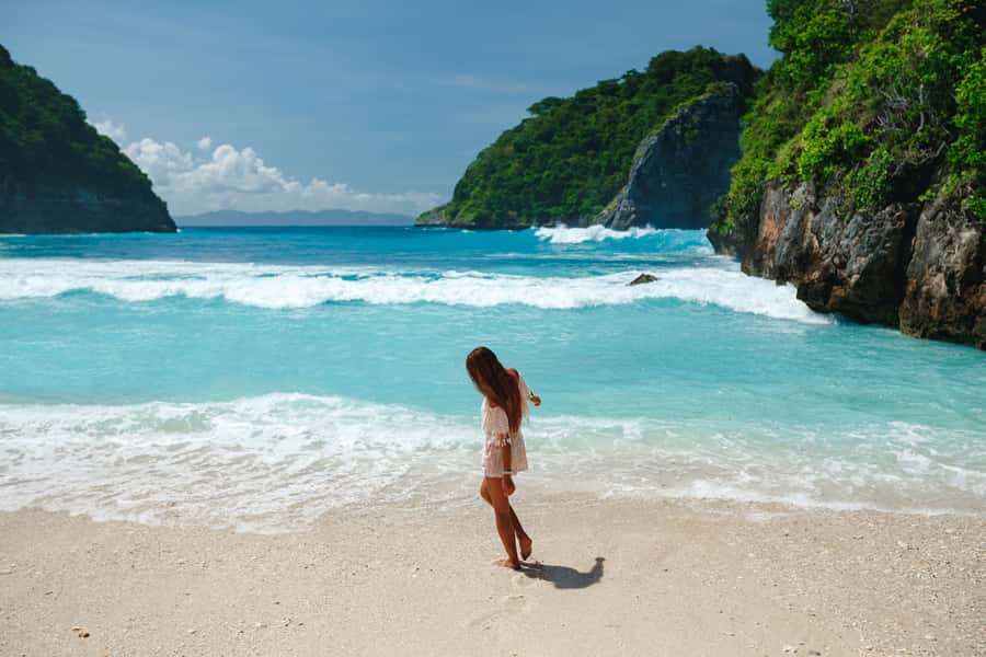 Bali: Day Trip to East Nusa Penida, Atuh & Diamond Beach - Lunch on Penida: timing, hydration, and planning around it