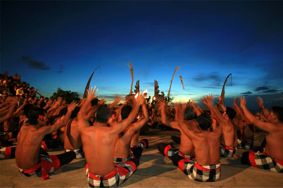 Bali: South Coast Uluwatu, Tanah Lot, and Jimbaran Day Trip - Why This South Coast Bali Route Works: Tanah Lot → Uluwatu → Jimbaran