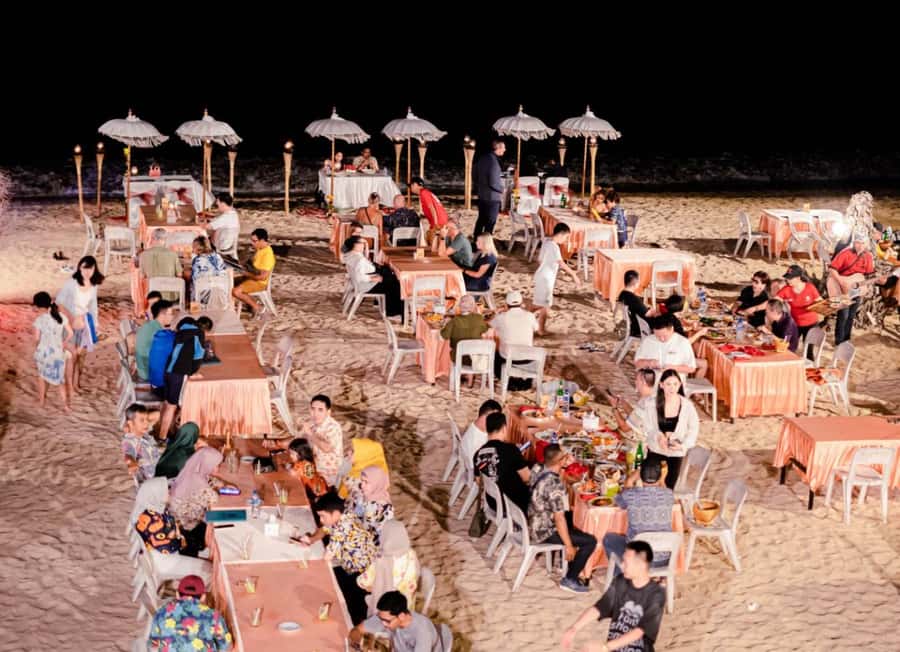 Bali: South Coast Uluwatu, Tanah Lot, and Jimbaran Day Trip - Jimbaran Bay Seafood Dinner Add-On: Setting Is the Star