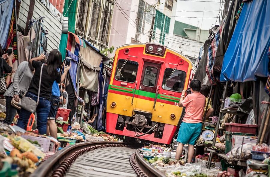 Bangkok: Damnoen Saduak, Train Market & Mahanakhon Day Trip - FAQ