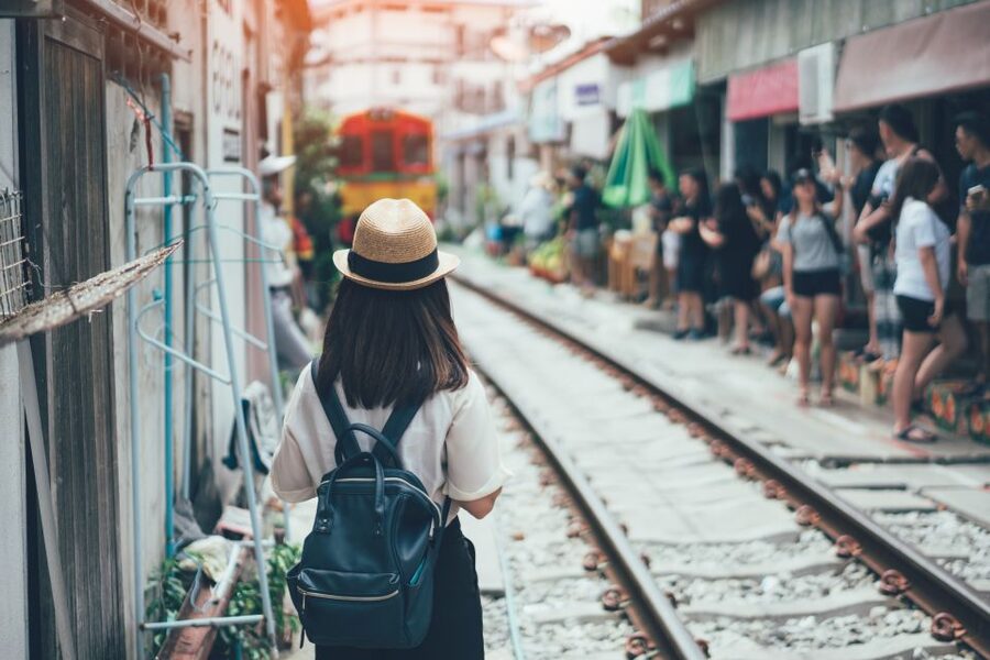 Bangkok: Damnoen Saduak, Train Market & Mahanakhon Day Trip - Maeklong Railway Market: the train-through-stalls moment