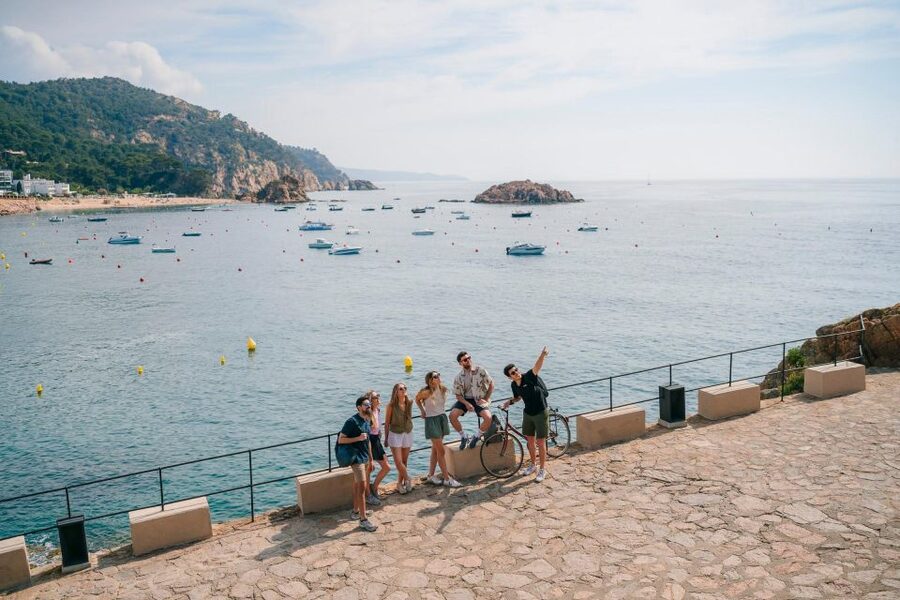 Barcelona: Montserrat, Girona & Costa Brava Guided Day Trip - Key things to know before you go