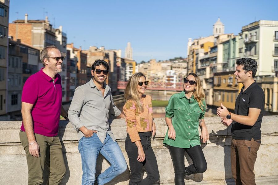 Barcelona: Montserrat, Girona & Costa Brava Guided Day Trip - Girona on foot: Jewish Quarter, Gothic Cathedral, and Onyar River color