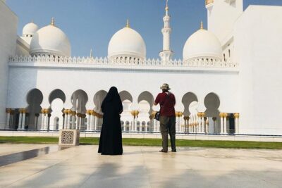 Best Attractions of Abu Dhabi City Day Trip from Dubai - Pickup, vehicle comfort, and the small-group advantage