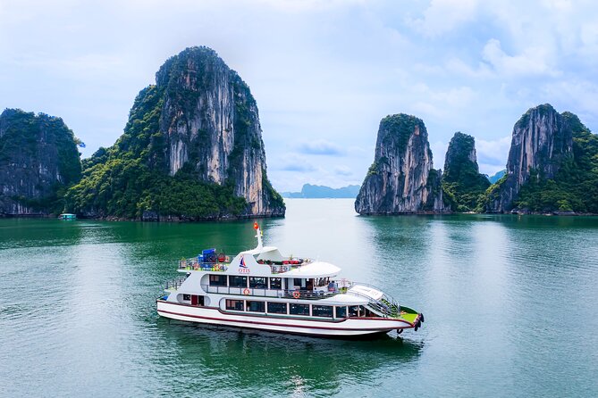 Best Halong 5 star Day Trip, inclusive,buffet,cave,kayak,transfer - Halong Bay cruise time: sun deck relaxation and group energy