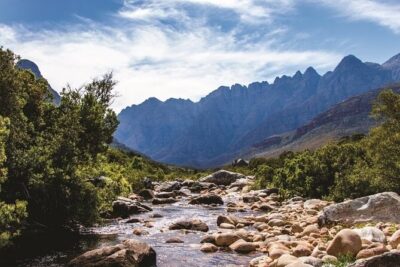 Big Five Safari and Breede River Valley Guided Day Trip - Getting out of Cape Town: N1 highway, Paarl, and the morning rhythm